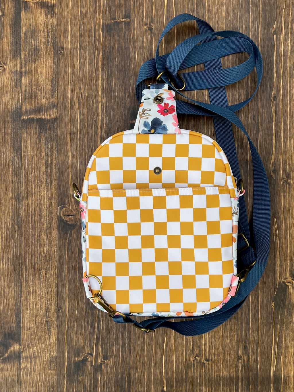 Pebble Convertible Sling Bag