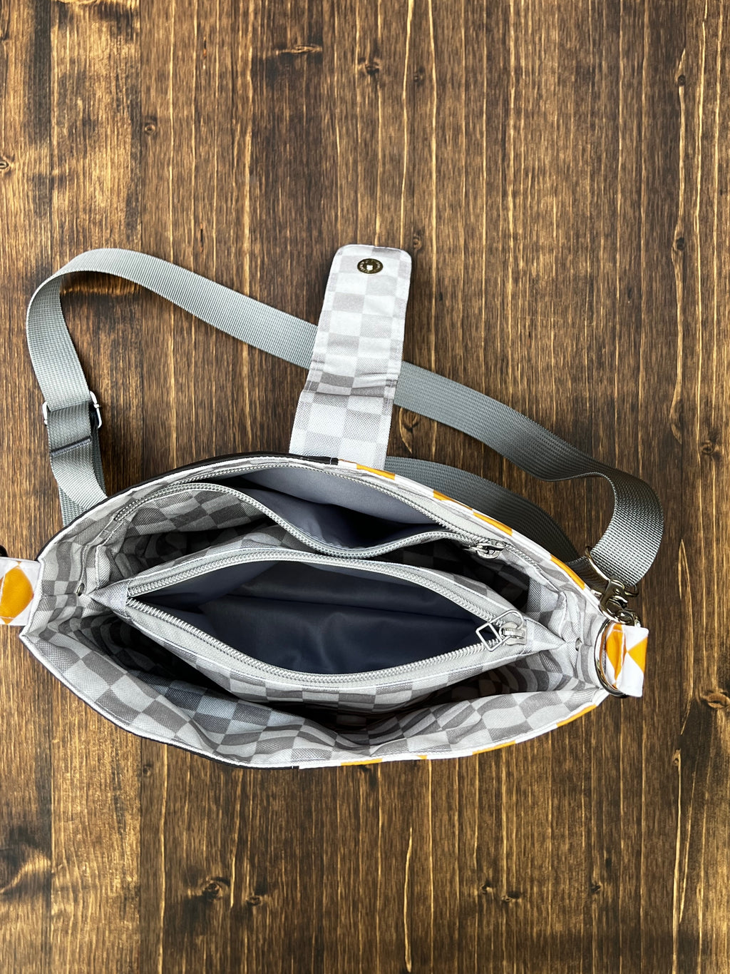 Magic Middle Bucket Bag